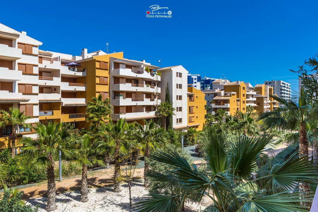 Apartamento BLUE muy cerca del mar Torrevieja Exterior foto
